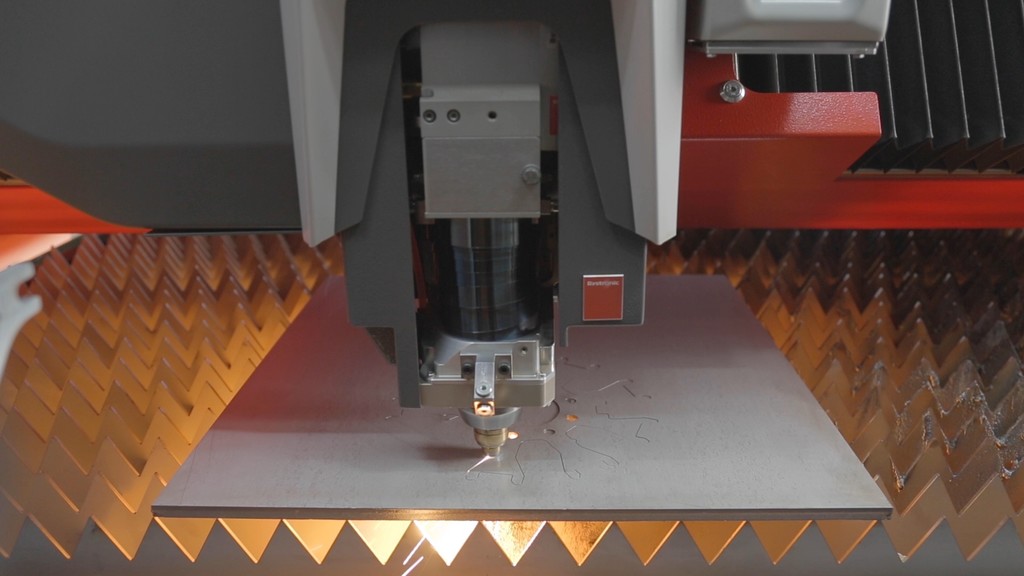 Laserteile aus eigener Produktion Firmensitz der Stehling Stanztechnik GmbH