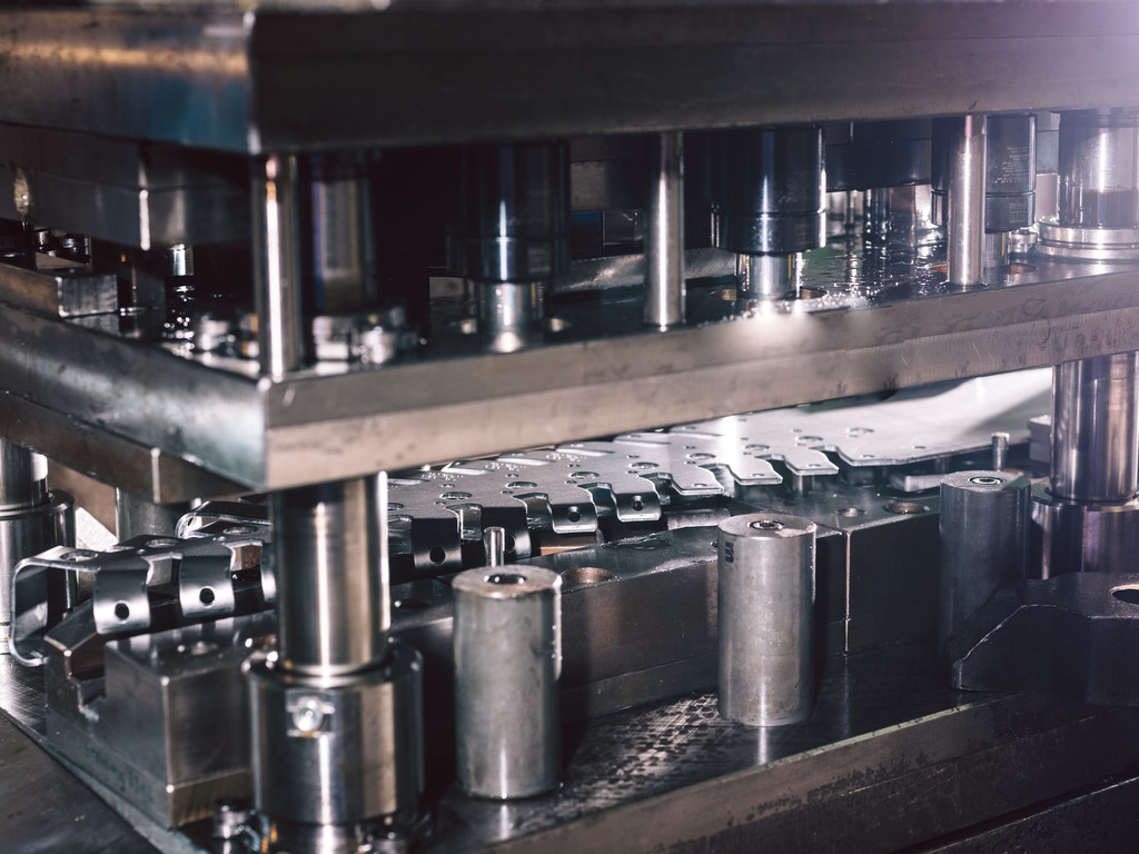 Serienproduktion Stanz- und Umformtechnik | Stehling Stanztechnik